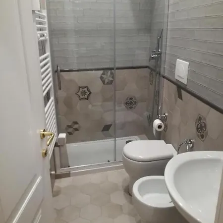 Guest house Tribunale 4 Luxury Rooms - Bedinbolognacentro Palace H Bologna