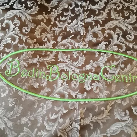 Tribunale 4 Luxury - Bedinbolognacentro Palace H ゲストハウス