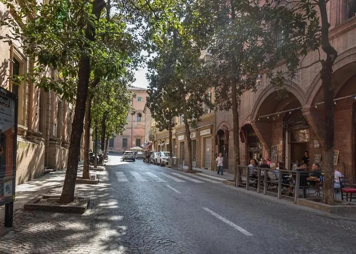 Tribunale 4 Luxury - Bedinbolognacentro Palace H *